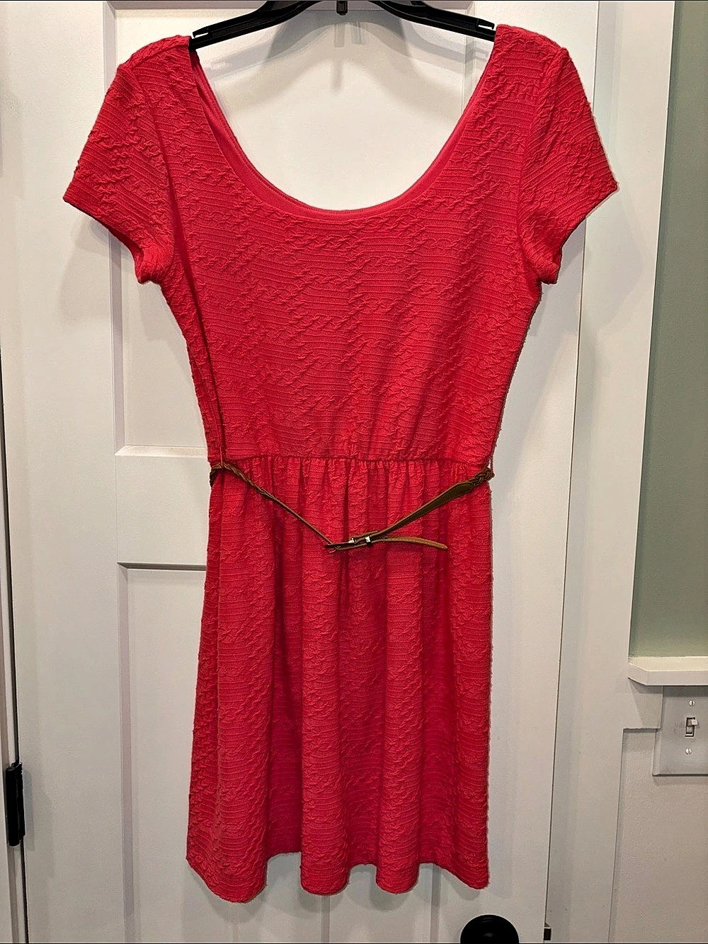 Lily Rose Textured Mini Dress in Coral Pink Size Medium